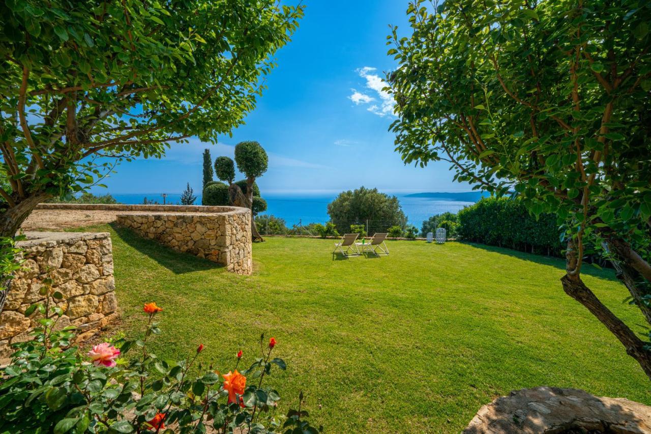 Lourdas Bay View Simotáta Esterno foto