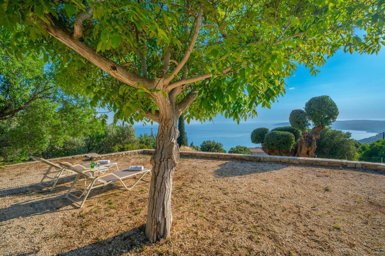 Lourdas Bay View Simotáta Esterno foto