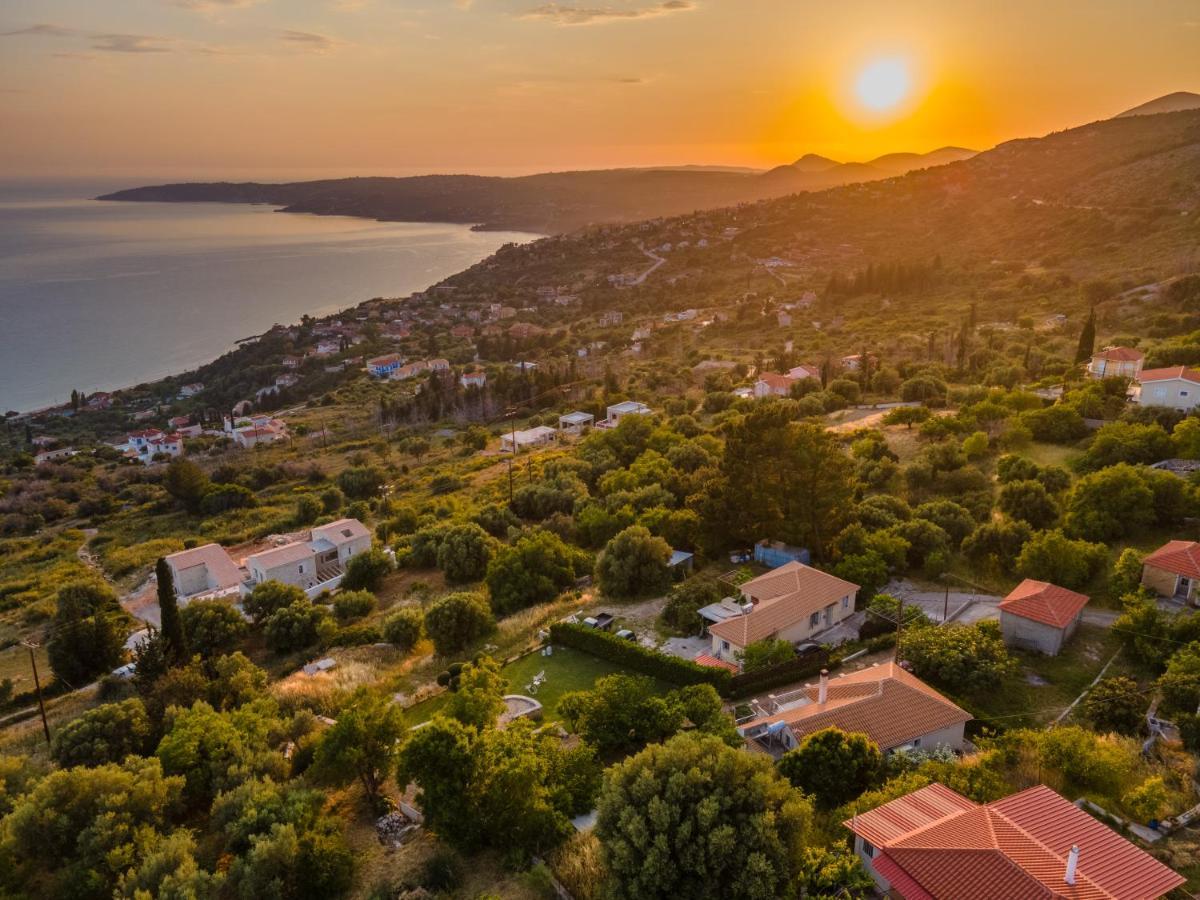 Lourdas Bay View Simotáta Esterno foto